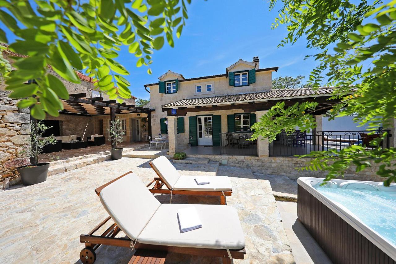 סבטי פטר Villa Dvori Dida Mile מראה חיצוני תמונה