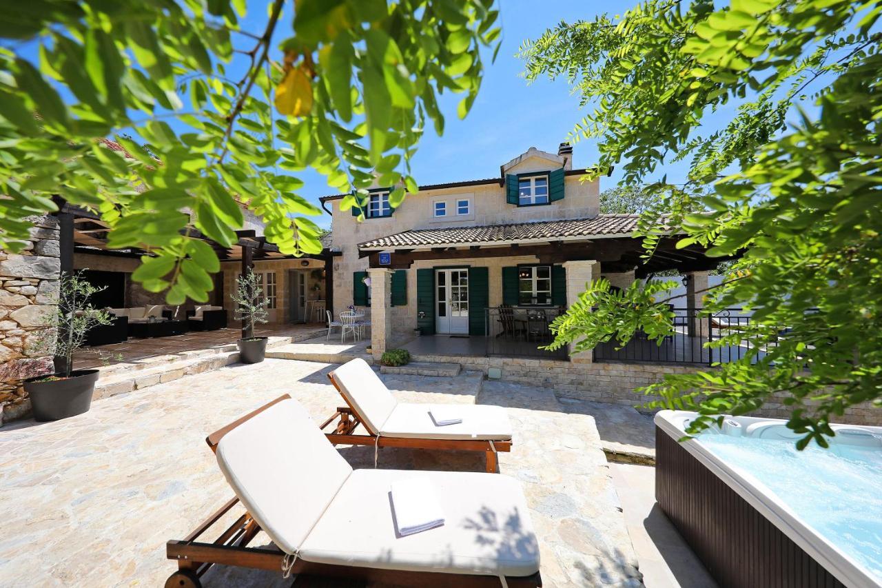 סבטי פטר Villa Dvori Dida Mile מראה חיצוני תמונה