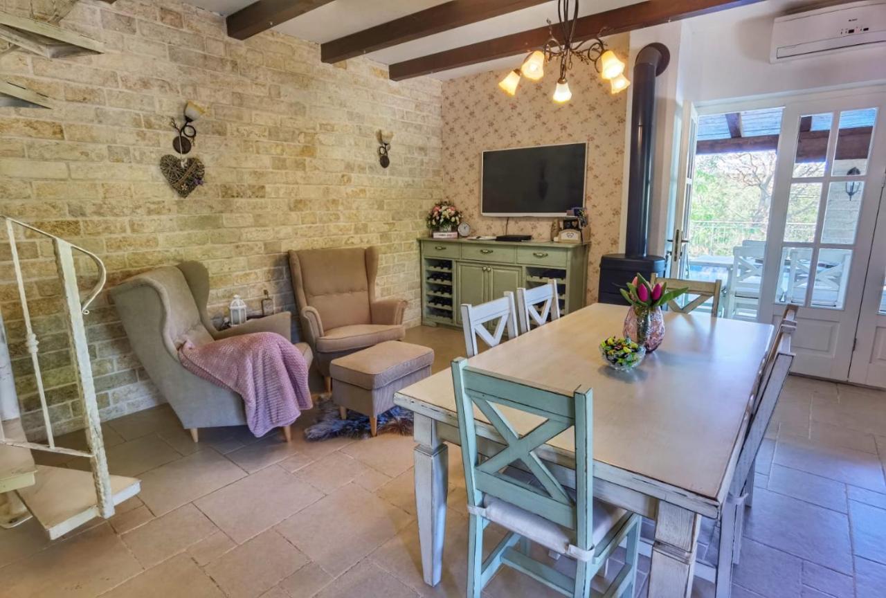 סבטי פטר Villa Dvori Dida Mile מראה חיצוני תמונה