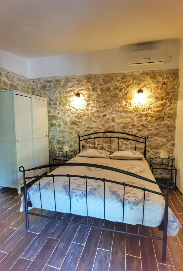 סבטי פטר Villa Dvori Dida Mile מראה חיצוני תמונה